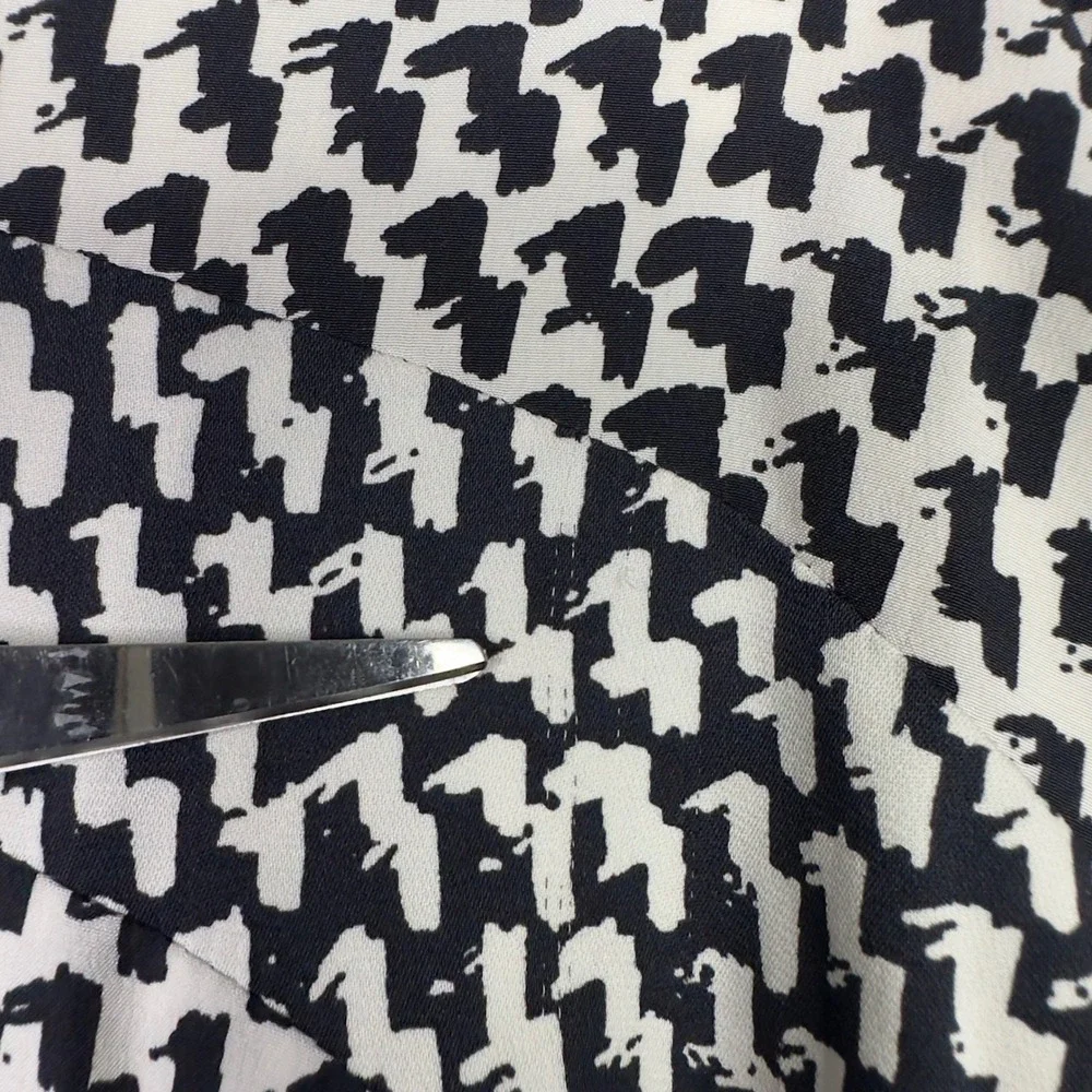Diane von Furstenberg Skirt Womens M Black White Silk‎ Abstract Flounce Luxury
